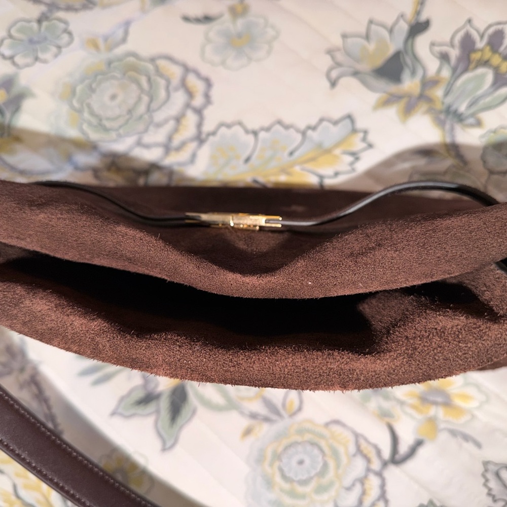 Tory Burch Suede Lee Radziwill Shoulder Bag in Dark Cocoa - Picture 6 of 16
